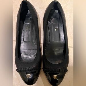 Chanel ballet flats. Black leather. Size 40.